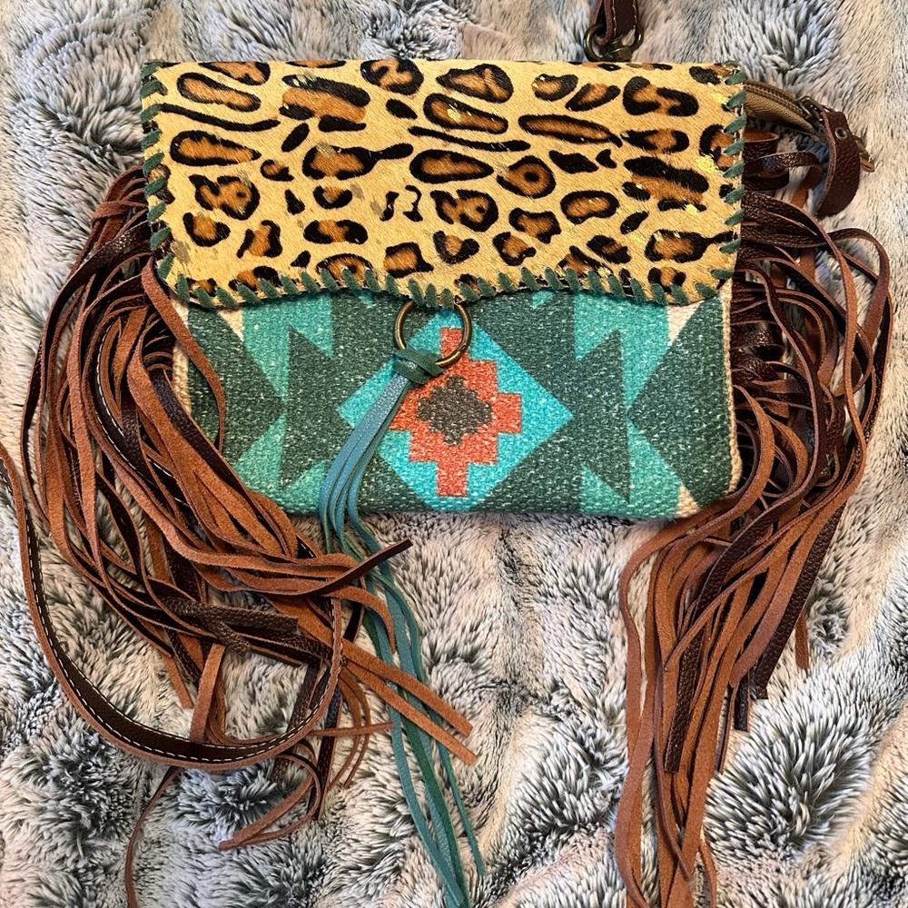 Myra western crossbody